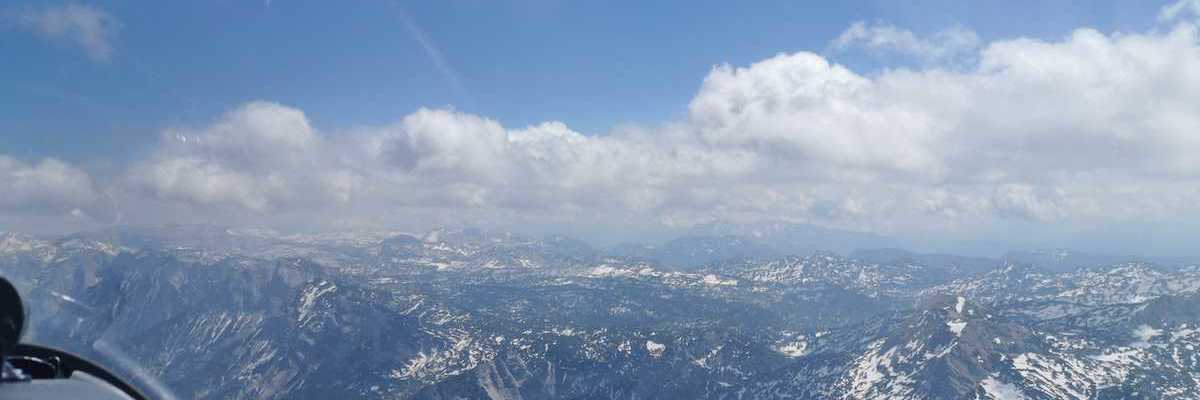 Verortung via Georeferenzierung der Kamera: Aufgenommen in der Nähe von Gemeinde Ebensee, 4802 Ebensee, Österreich in 2400 Meter